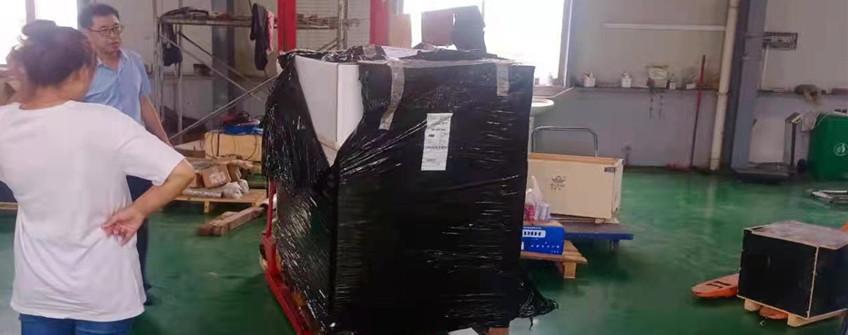 意大利注塑机配件上；〗谇骞