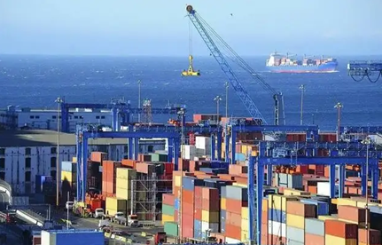 从香港进口的旧机械设备到国内报关遇估价，要另表提供哪些资料